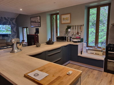 French property for sale in Le Mayet-de-Montagne, Allier - €439,000 - photo 3