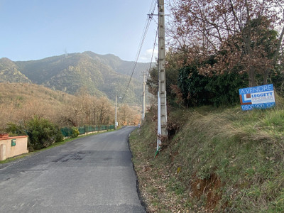 Terrain à vendre à Clara-Villerach, Pyrénées-Orientales, Languedoc-Roussillon, avec Leggett Immobilier
