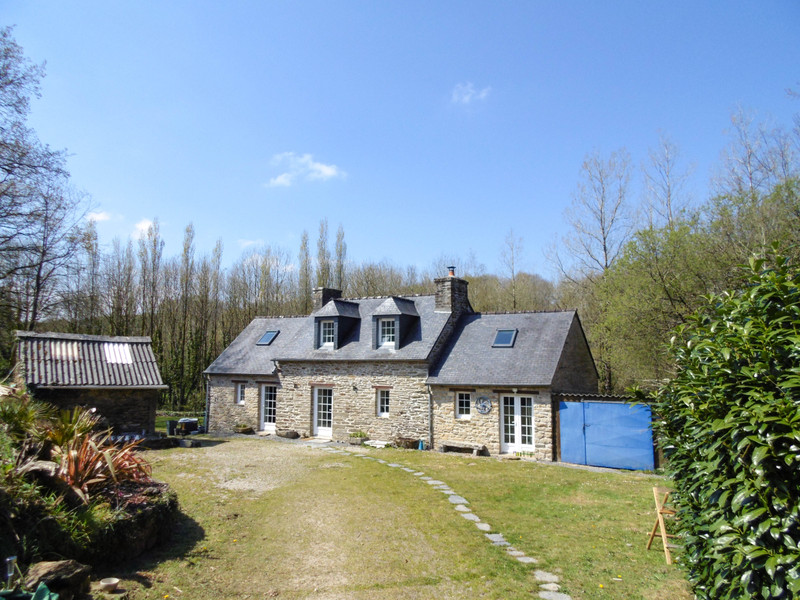 House for sale in Plouvorn Finistère Typical breton stone cottage