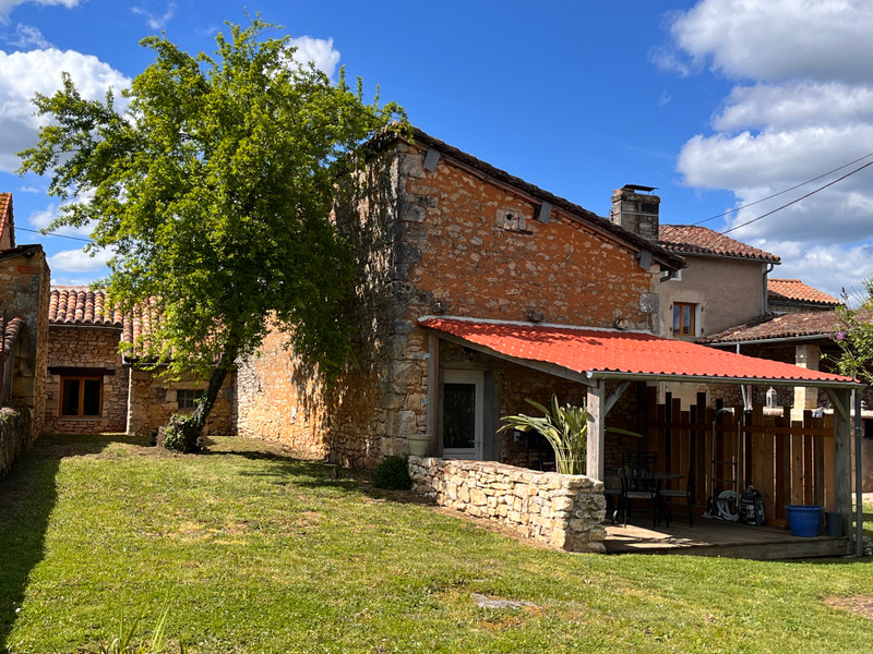 French property for sale in Javerlhac-et-la-Chapelle-Saint-Robert, Dordogne - €192,600 - photo 0