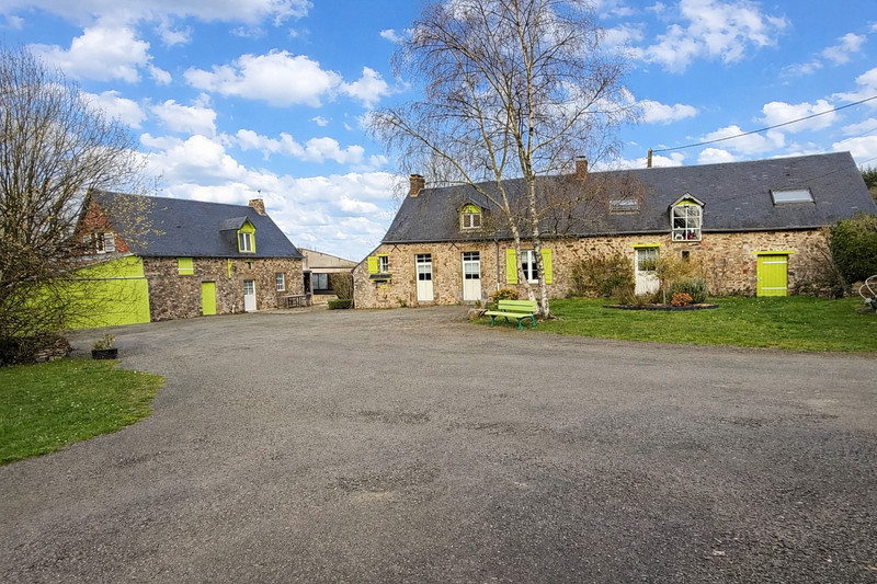 Propriété à vendre à Vimarcé, Mayenne - 315 650 €