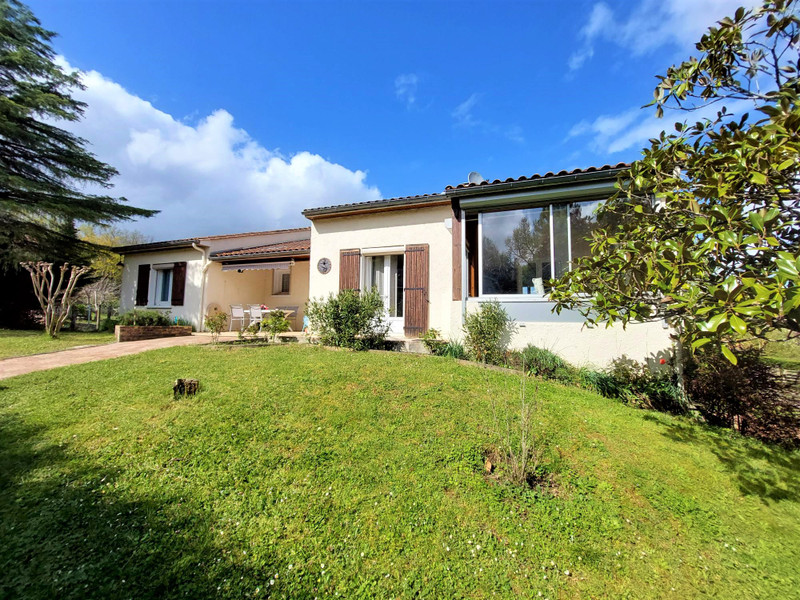 French property for sale in Angoulême, Charente - photo 2
