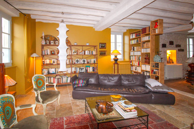 French property for sale in Saint-Jean-d'Angély, Charente-Maritime - €598,500 - photo 3