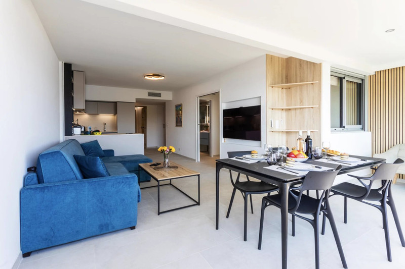 French property for sale in Villefranche-sur-Mer, Alpes-Maritimes - €865,000 - photo 3