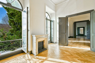 French property for sale in Nice, Alpes-Maritimes - €1,200,000 - photo 8