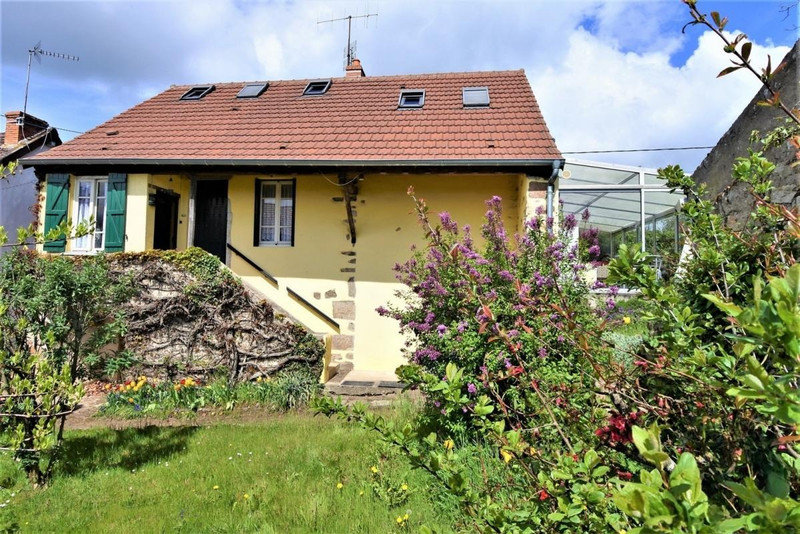 French property for sale in La Guiche, Saône-et-Loire - €129,500 - photo 0