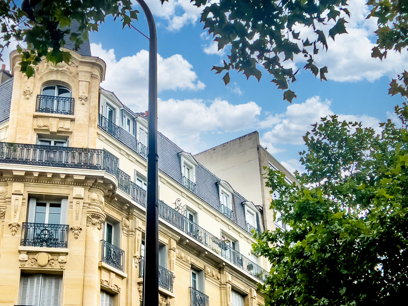 French property for sale in Paris 20e Arrondissement, Paris - €1,050,000 - photo 1