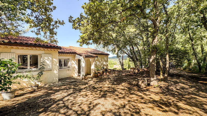French property for sale in Trets, Bouches-du-Rhône - €479,000 - photo 0