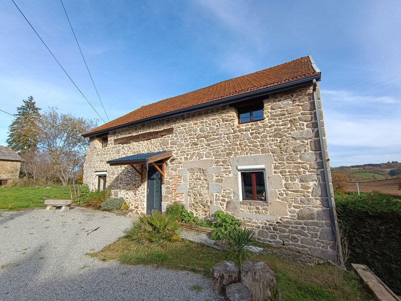 French property for sale in Auzances, Creuse - €139,900 - photo 0