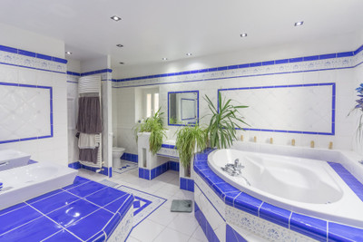 French property for sale in Esches, Oise - €949,000 - photo 5