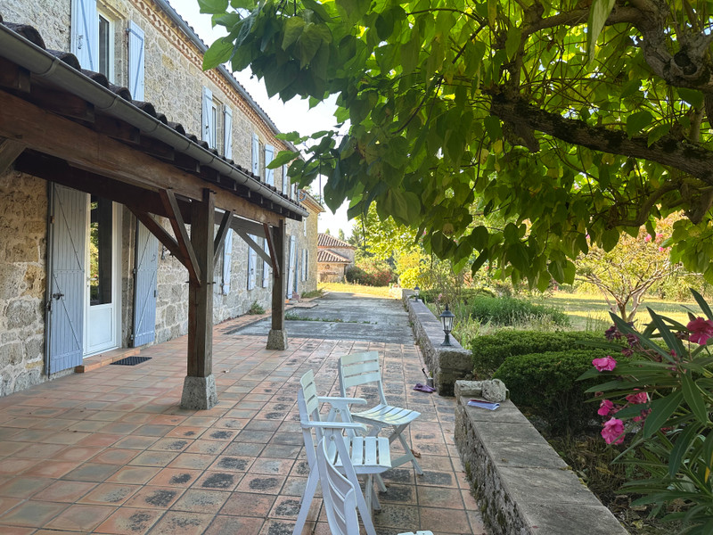 French property for sale in Prayssas, Lot-et-Garonne - €369,600 - photo 7