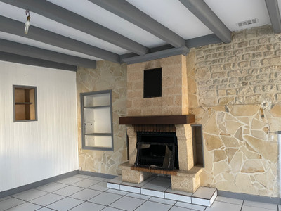 French property for sale in La Chapelle, Charente - €31,000 - photo 9