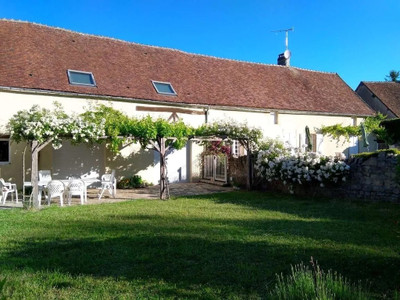 Maison à vendre à Châteauneuf-Val-de-Bargis, Nièvre, Bourgogne, avec Leggett Immobilier