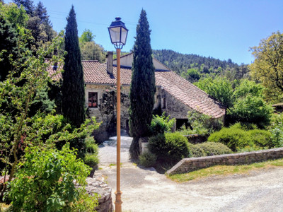 Maison à vendre à Courniou, Hérault, Languedoc-Roussillon, avec Leggett Immobilier