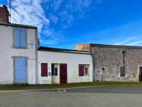 Maison à vendre à Argentonnay, Deux-Sèvres - 25 600 € - photo 10