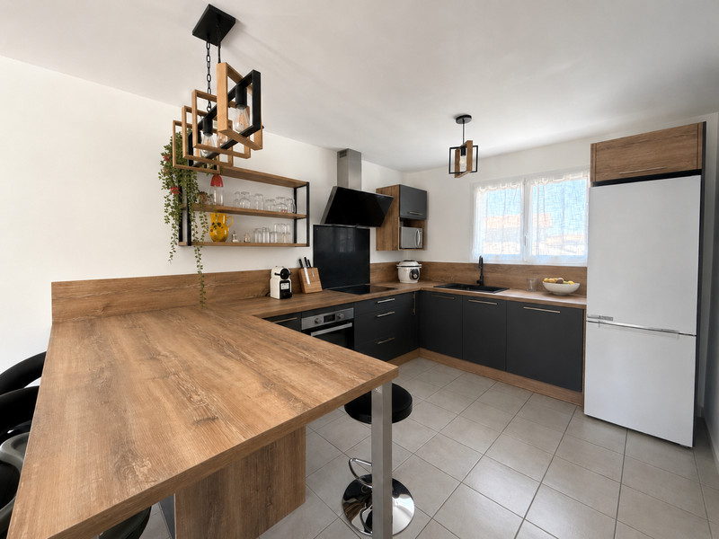French property for sale in Bourg, Gironde - €195,500 - photo 3