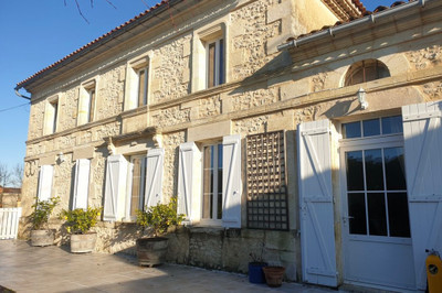 Maison à vendre à Anglade, Gironde, Aquitaine, avec Leggett Immobilier