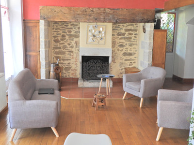 French property for sale in Uzerche, Corrèze - €183,600 - photo 1