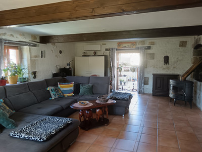 French property for sale in Épenède, Charente - €184,939 - photo 4