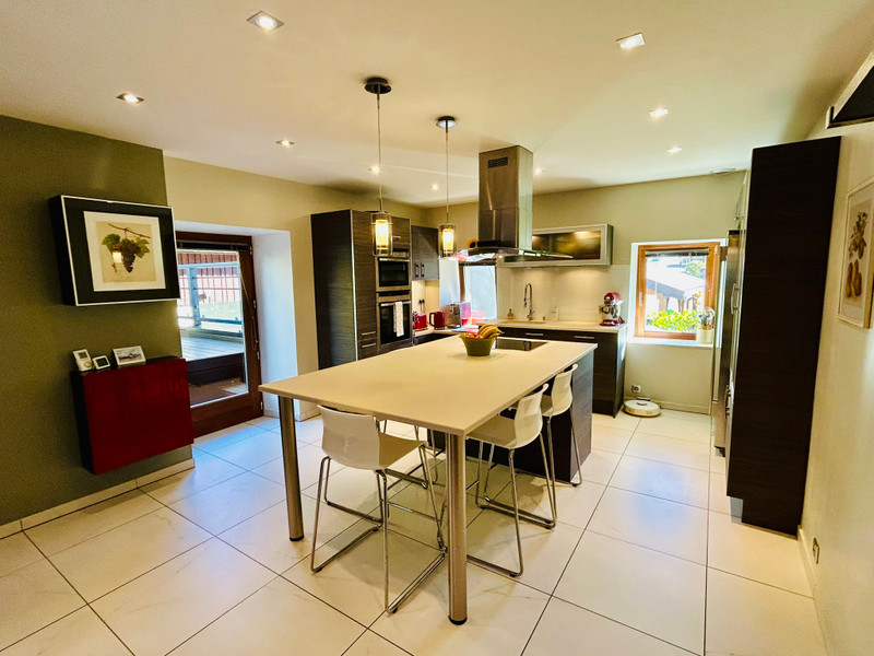 French property for sale in Talloires, Haute-Savoie - €1,040,000 - photo 4