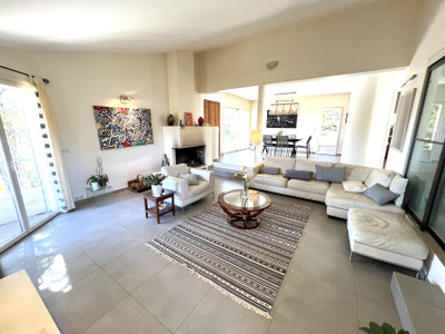 French property for sale in Cotignac, Var - €742,000 - photo 8