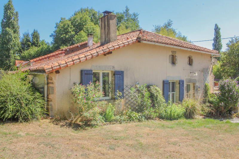 Maison à vendre à Beaulieu-sous-Parthenay, Deux-Sèvres - 181.000 € - photo 1
