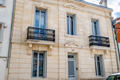 Charming Limestone House with seperate 4 room Boutique Bed and Breakfast in Bordeaux