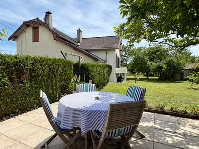 French property for sale in Rochechouart, Haute-Vienne - €174,900 - photo 3