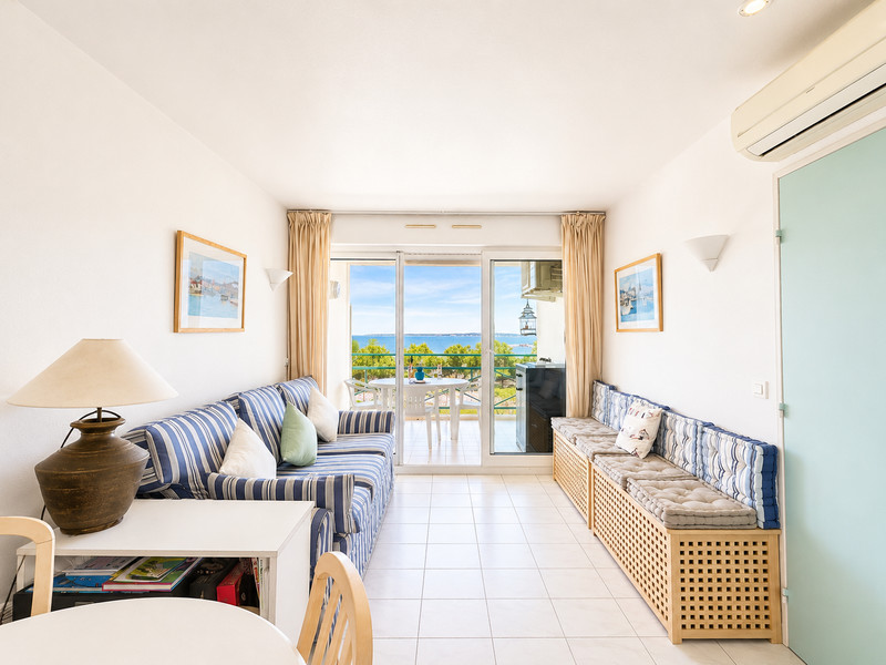 French property for sale in Antibes, Alpes-Maritimes - €300,000 - photo 3