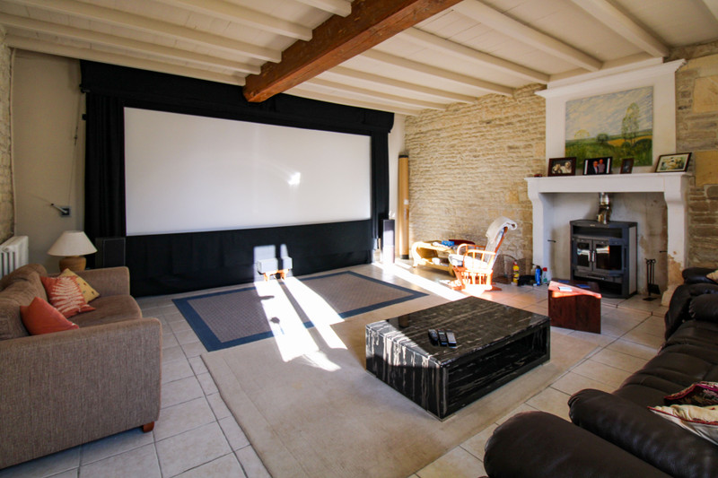 French property for sale in Aumagne, Charente-Maritime - &#8364;543,780 - photo 7