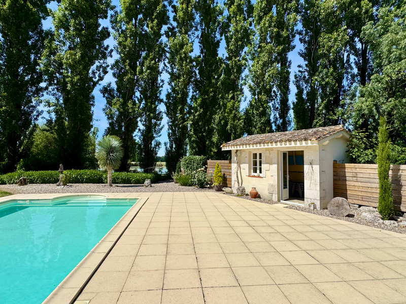 French property for sale in Montaut, Dordogne - €399,000 - photo 2