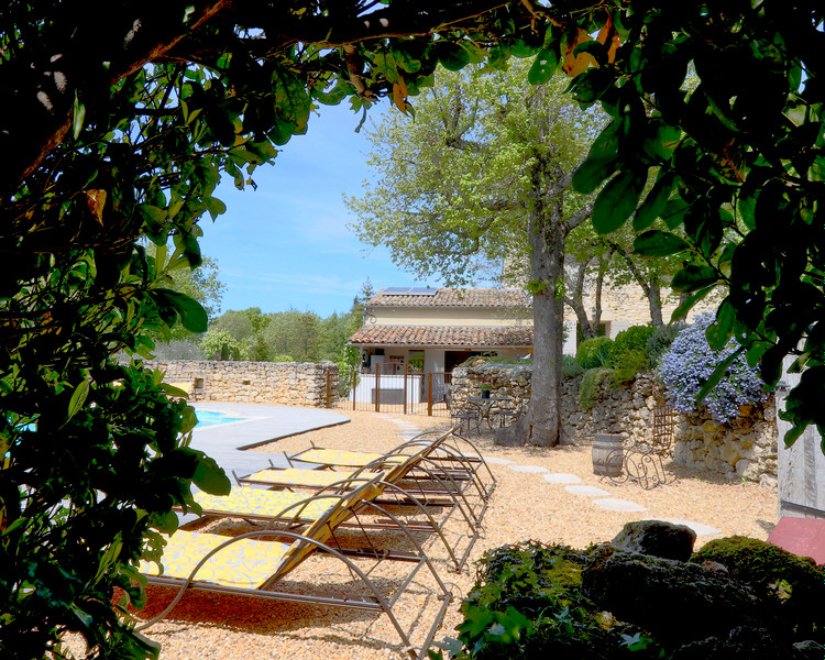 House for sale in Apt Vaucluse LUBERON Magnificent property with