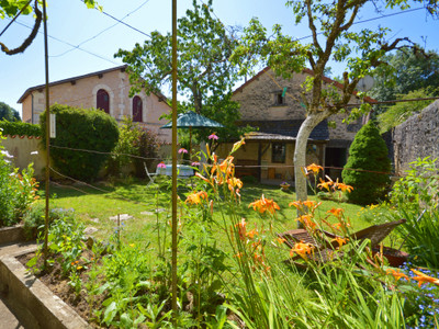 French property for sale in Cubjac-Auvézère-Val d'Ans, Dordogne - €187,000 - photo 1