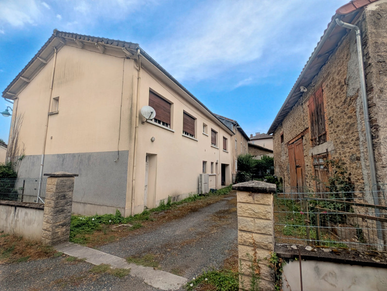 French property for sale in Châlus, Haute-Vienne - €130,800 - photo 2