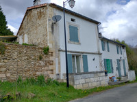 Maison à vendre à Rougnac, Charente - 130.800 € - photo 1
