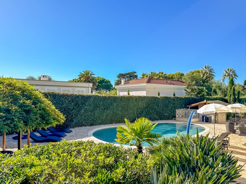 French property for sale in Antibes, Alpes-Maritimes - &#8364;4,500,000 - photo 3