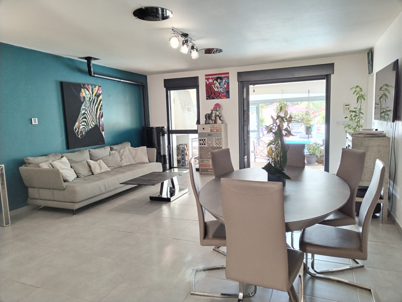 French property for sale in Méounes-lès-Montrieux, Var - €555,000 - photo 4