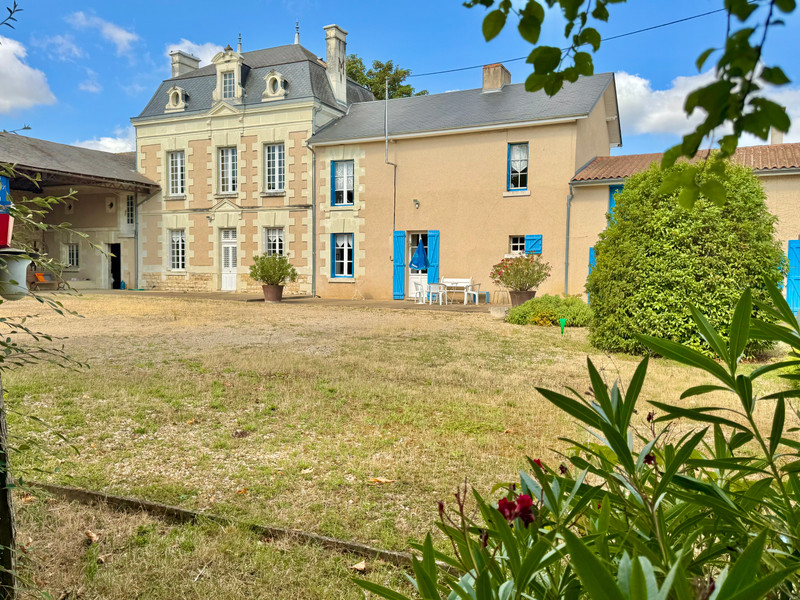 French property for sale in Angliers, Vienne - €474,500 - photo 1