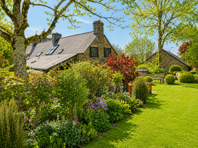 French property for sale in Saint-Pierre-d'Arthéglise, Manche - €649,000 - photo 2