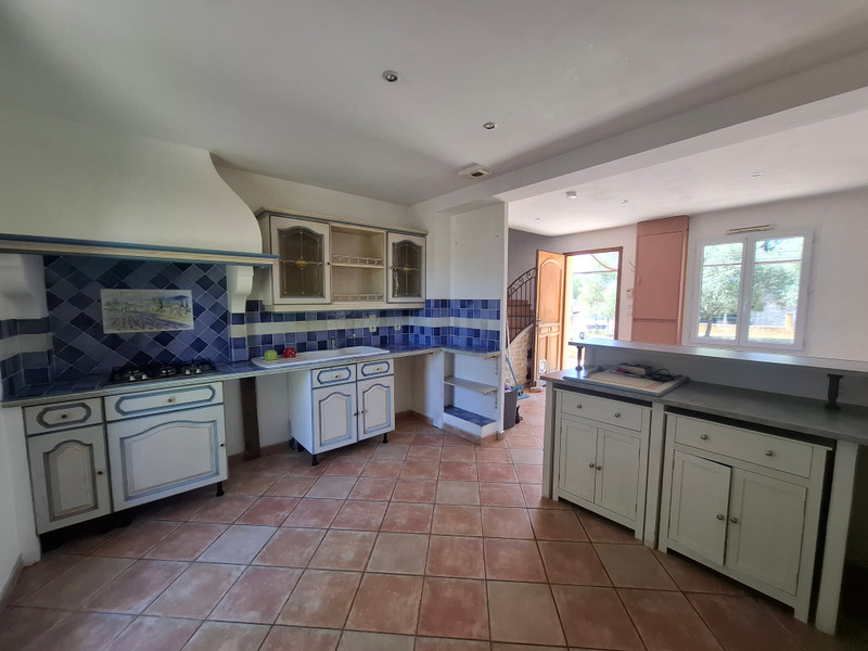 French property for sale in Régusse, Var - €399,000 - photo 3