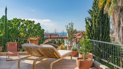 French property for sale in Nice, Alpes-Maritimes - €2,550,000 - photo 1