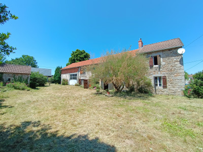 French property for sale in Auzances, Creuse - €82,500 - photo 1