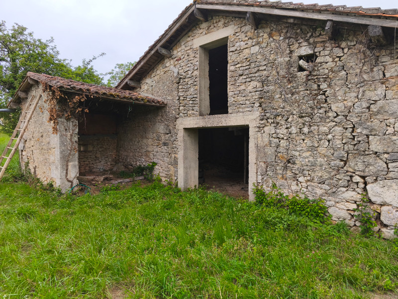 French property for sale in Varaignes, Dordogne - €41,600 - photo 2