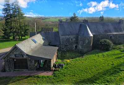 French property for sale in Duault, Côtes-d'Armor - €446,000 - photo 1