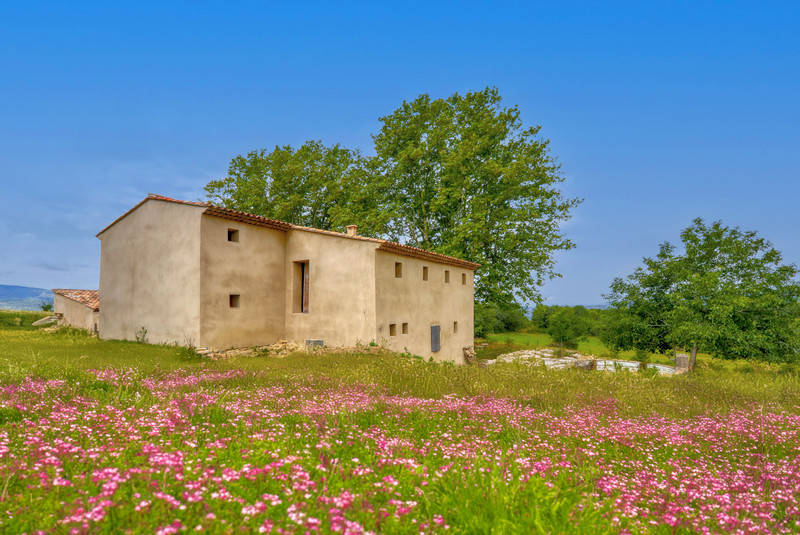 French property for sale in Apt, Vaucluse - €685,000 - photo 1