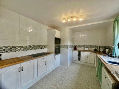 French property for sale in Boresse-et-Martron, Charente-Maritime - €397,500 - photo 2