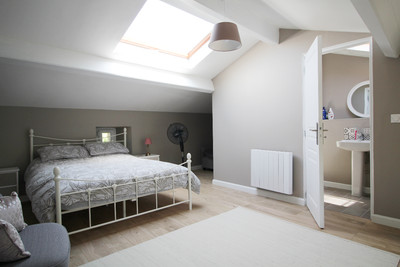 French property for sale in Chives, Charente-Maritime - €167,400 - photo 4