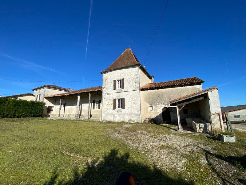 House for sale in AubeterresurDronne Charente Beautiful Ancient