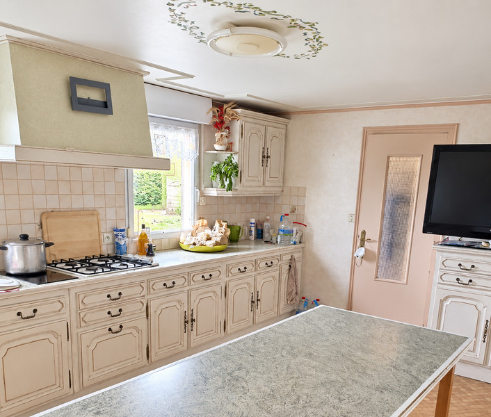 French property for sale in Saint-Connan, Côtes-d'Armor - €250,000 - photo 4
