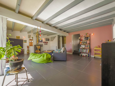 French property for sale in Vindelle, Charente - €227,000 - photo 2
